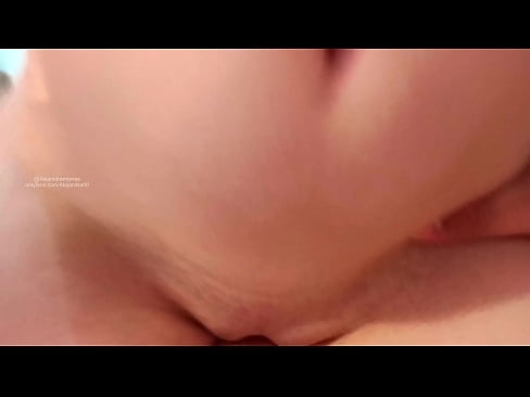 ❤️ 睡在姐姐的房间里,就这样被吵醒了 ❌ Porno﹏﹏