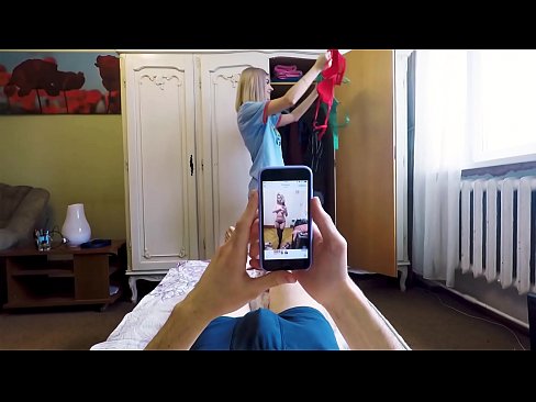 ❤️ 继妹在妈妈回家前让弟弟射精 ❌ Porno﹏﹏