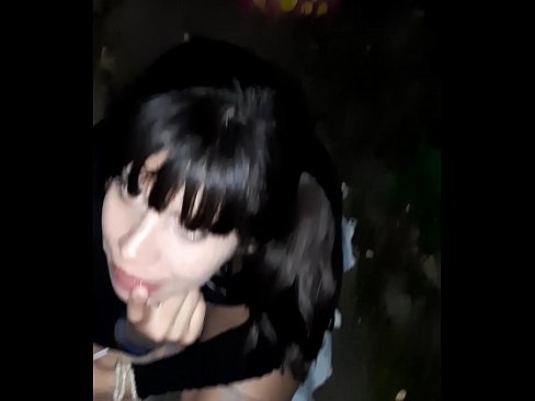 ❤️ 在街上膨胀的阴茎,以换取糖果 ❌ Porno﹏﹏